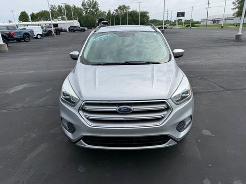 Used 2017 Ford Escape SE w/ Equipment Group 201A AWD/4WD image 2