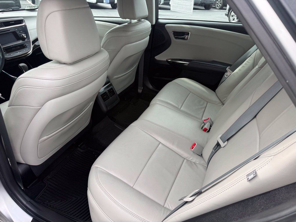 Used 2014 Toyota Avalon XLE Touring FWD image 17
