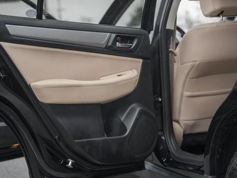 Used 2016 Subaru Outback 2.5i Premium image 30