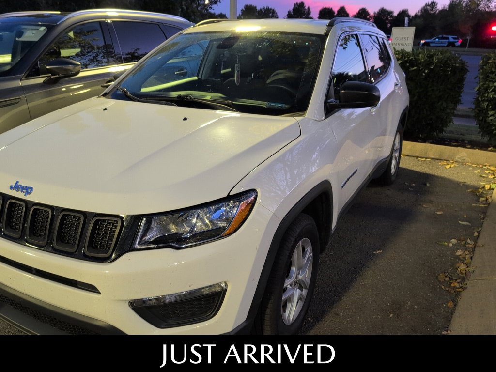 Used 2019 Jeep Compass Sport w/ Tech Group FWD image 5
