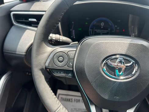 Used 2024 Toyota Corolla Cross AWD Hybrid w/ Convenience Package image 16