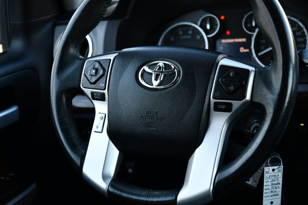 Used 2015 Toyota Tundra Limited w/ Limited Premium Package AWD/4WD image 27