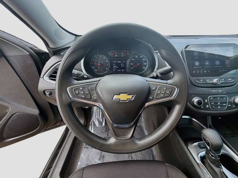 Used 2024 Chevrolet Malibu LT FWD image 18