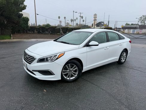 Used 2016 Hyundai Sonata SE image 1