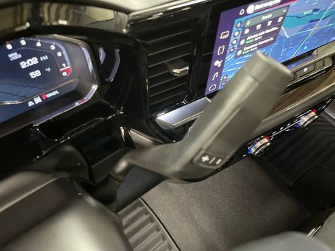 Used 2023 GMC Sierra 1500 Elevation image 23