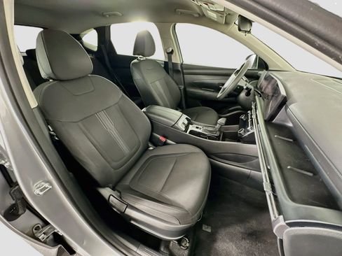 Used 2025 Hyundai Tucson SEL FWD image 32