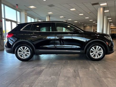 Used 2016 Lincoln MKX Premiere image 2