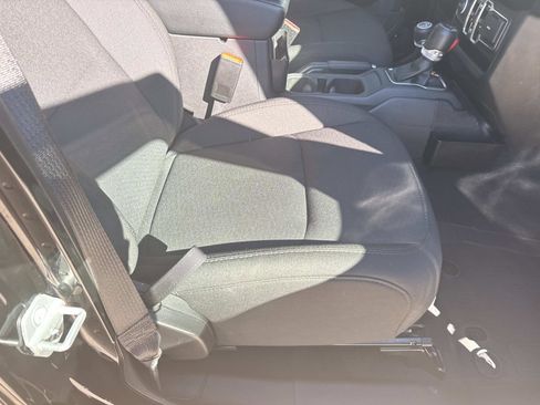 Certified 2023 Jeep Gladiator Sport image 11