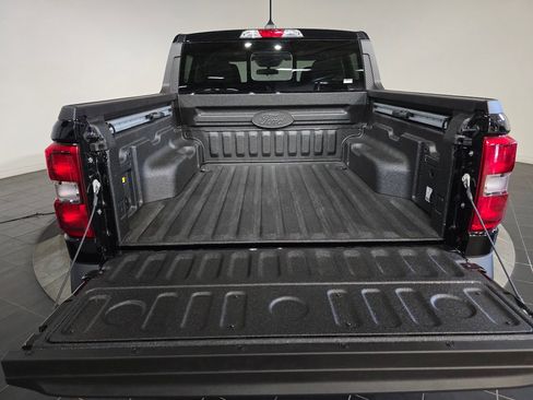 New 2025 Ford Maverick Lariat w/ Black Appearance Package image 12