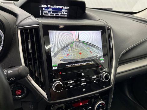 Used 2021 Subaru Forester Limited image 31