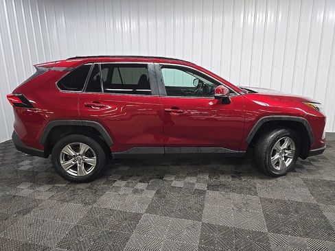 Used 2022 Toyota RAV4 XLE AWD/4WD image 2