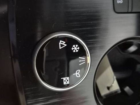 Used 2022 Nissan Rogue Platinum w/ Head-Up Display Package AWD/4WD image 16