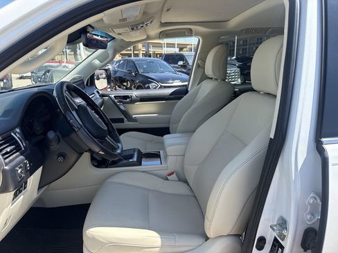 Used 2023 Lexus GX 460 Premium w/ Premium Package AWD/4WD image 29