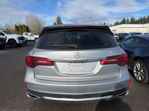 Used 2018 Acura MDX SH-AWD image 4