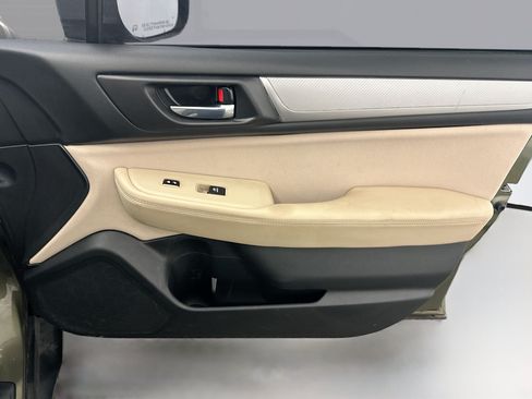 Used 2019 Subaru Outback 2.5i Premium AWD/4WD image 33