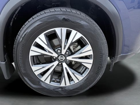 Used 2021 Nissan Rogue SV w/ Premium Package FWD image 9