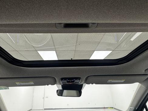 Used 2024 Hyundai Santa Fe Limited image 32