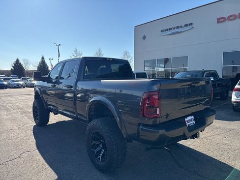 New 2026 RAM 2500 Big Horn AWD/4WD image 6