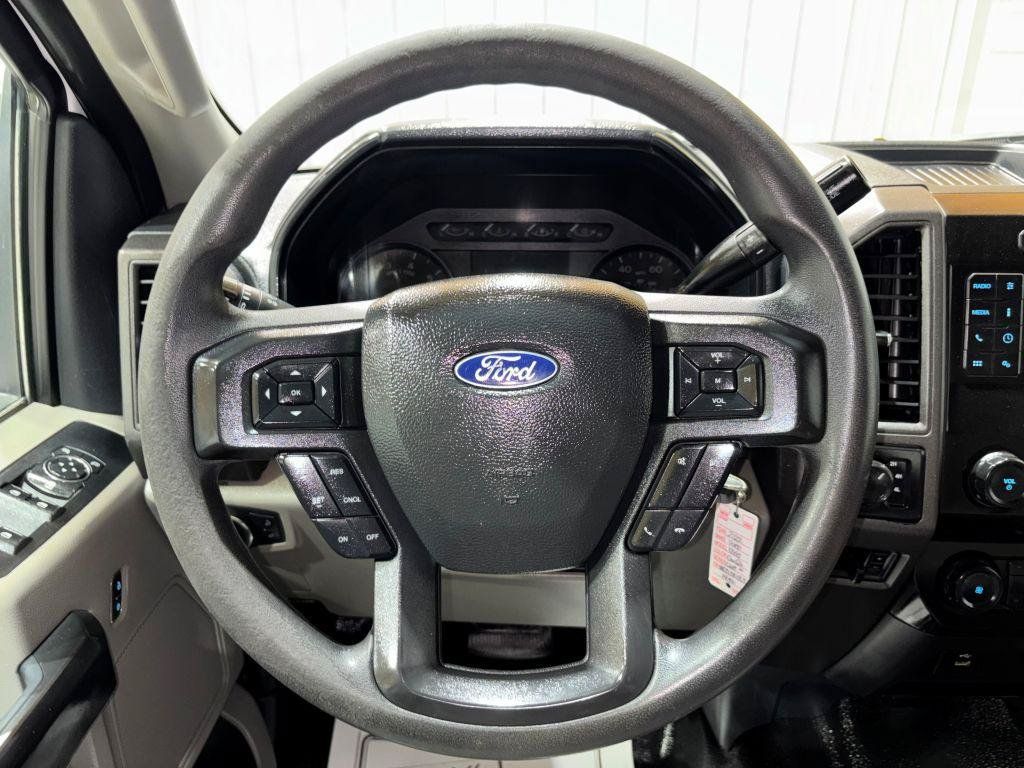 Used 2022 Ford F250 XL w/ Power Equipment Group AWD/4WD image 18