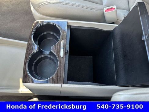 Used 2017 Toyota Sienna XLE Premium image 25