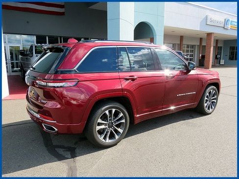 Certified 2022 Jeep Grand Cherokee Overland w/ Luxury Tech Group IV image 7