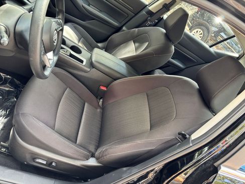 Used 2025 Nissan Altima 2.5 SV FWD image 46