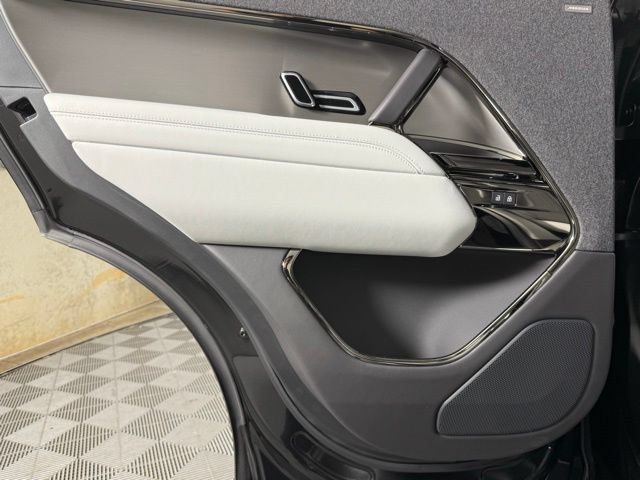 New 2026 Land Rover Range Rover Sport SE AWD/4WD image 23