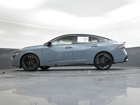New 2026 Nissan Sentra SR FWD image 44