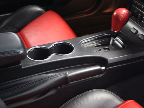 Used 2005 Ford Thunderbird RWD image 23