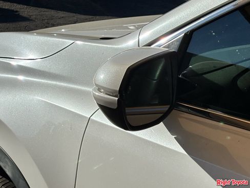 Used 2019 Honda CR-V EX image 9