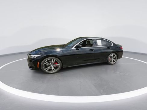 Used 2024 BMW 330i Sedan w/ Premium Package RWD image 5