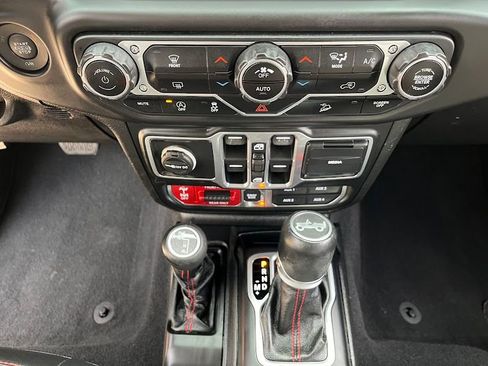 Used 2018 Jeep Wrangler Unlimited Rubicon w/ LED Lighting Group image 19