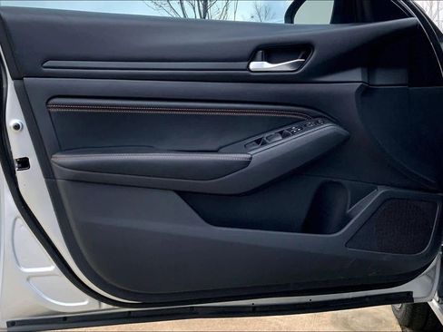 Used 2019 Nissan Altima 2.5 SR image 20