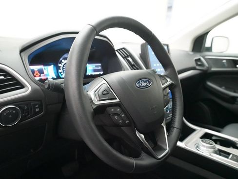 Used 2024 Ford Edge SEL w/ Convenience Package AWD/4WD image 8