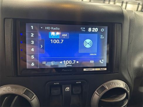 Used 2018 Jeep Wrangler Sport image 24