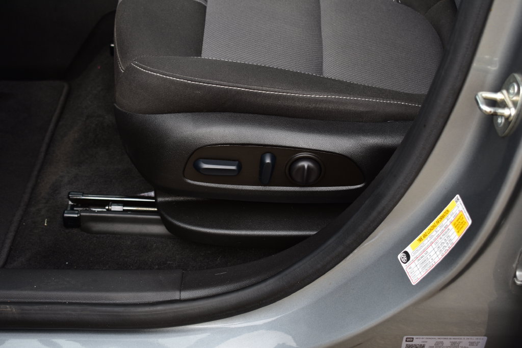 Used 2023 Chevrolet Blazer LT AWD/4WD image 16