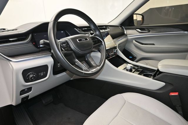 Used 2021 Jeep Grand Cherokee L Overland AWD/4WD image 8