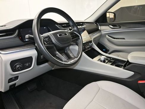 Used 2021 Jeep Grand Cherokee L Overland AWD/4WD image 8