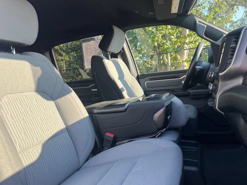 Used 2021 RAM 1500 Big Horn AWD/4WD image 18
