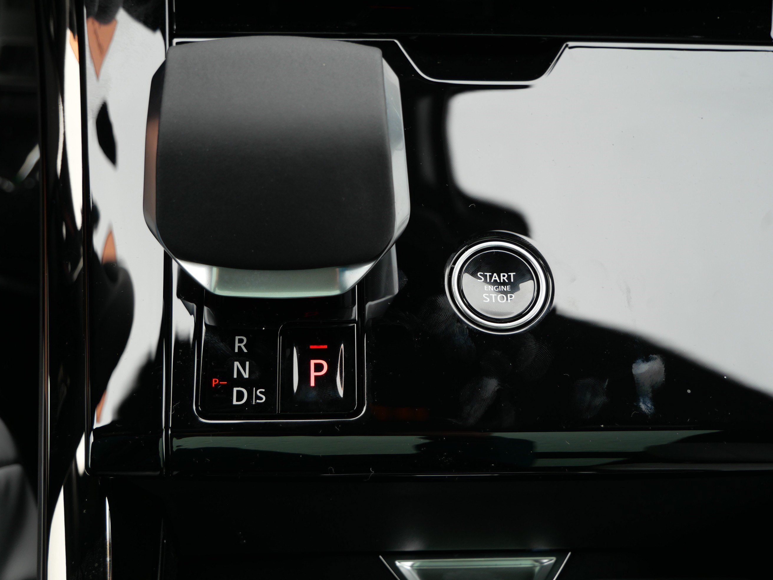 New 2027 Land Rover Range Rover Sport Battersea AWD/4WD image 8
