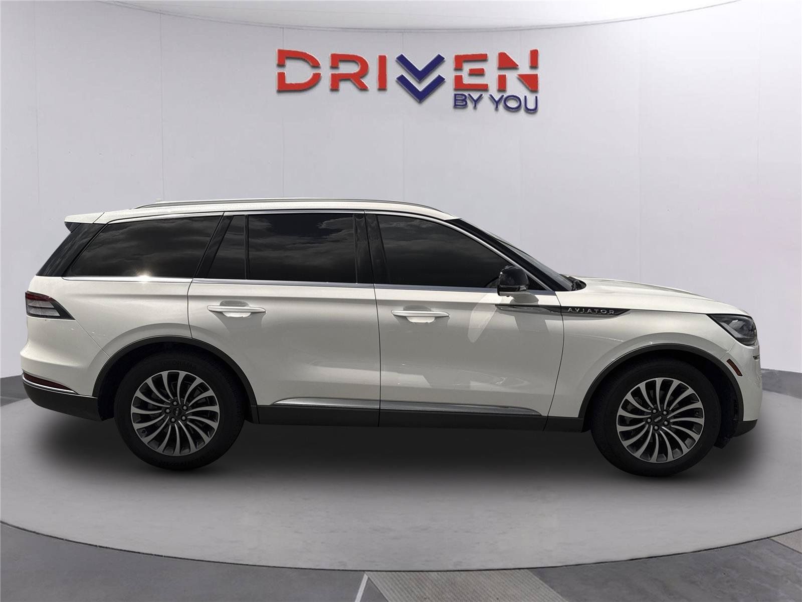 Used 2022 Lincoln Aviator Reserve RWD image 3