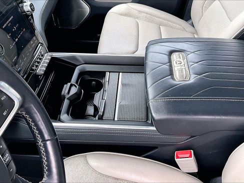 Used 2022 RAM 1500 Limited image 15