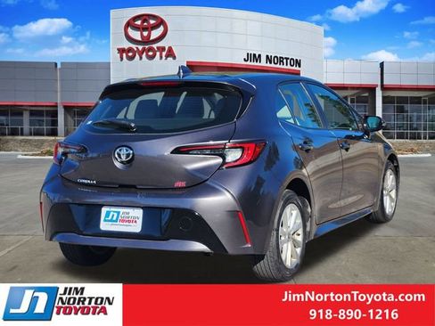Used 2023 Toyota Corolla SE image 5