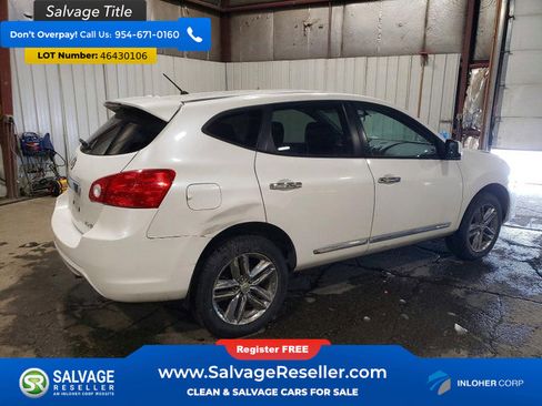 Used 2011 Nissan Rogue S Krom Edition image 4