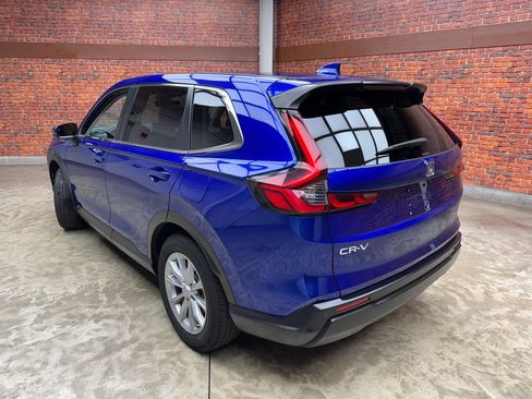 Used 2025 Honda CR-V EX-L image 3
