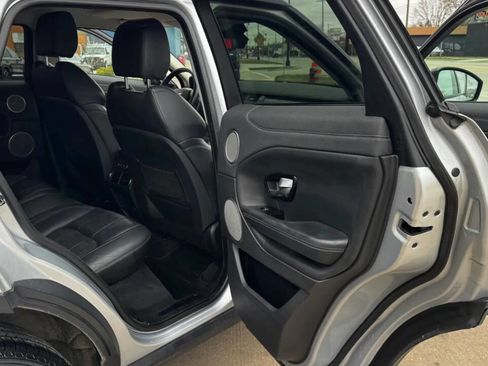 Used 2018 Land Rover Range Rover Evoque image 15