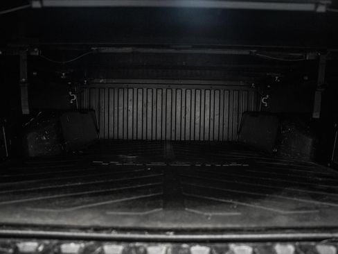 Used 2017 Toyota Tacoma TRD Off-Road w/ Tow Package (A/T) image 13