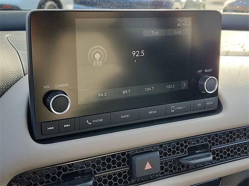 Used 2023 Honda HR-V LX image 16