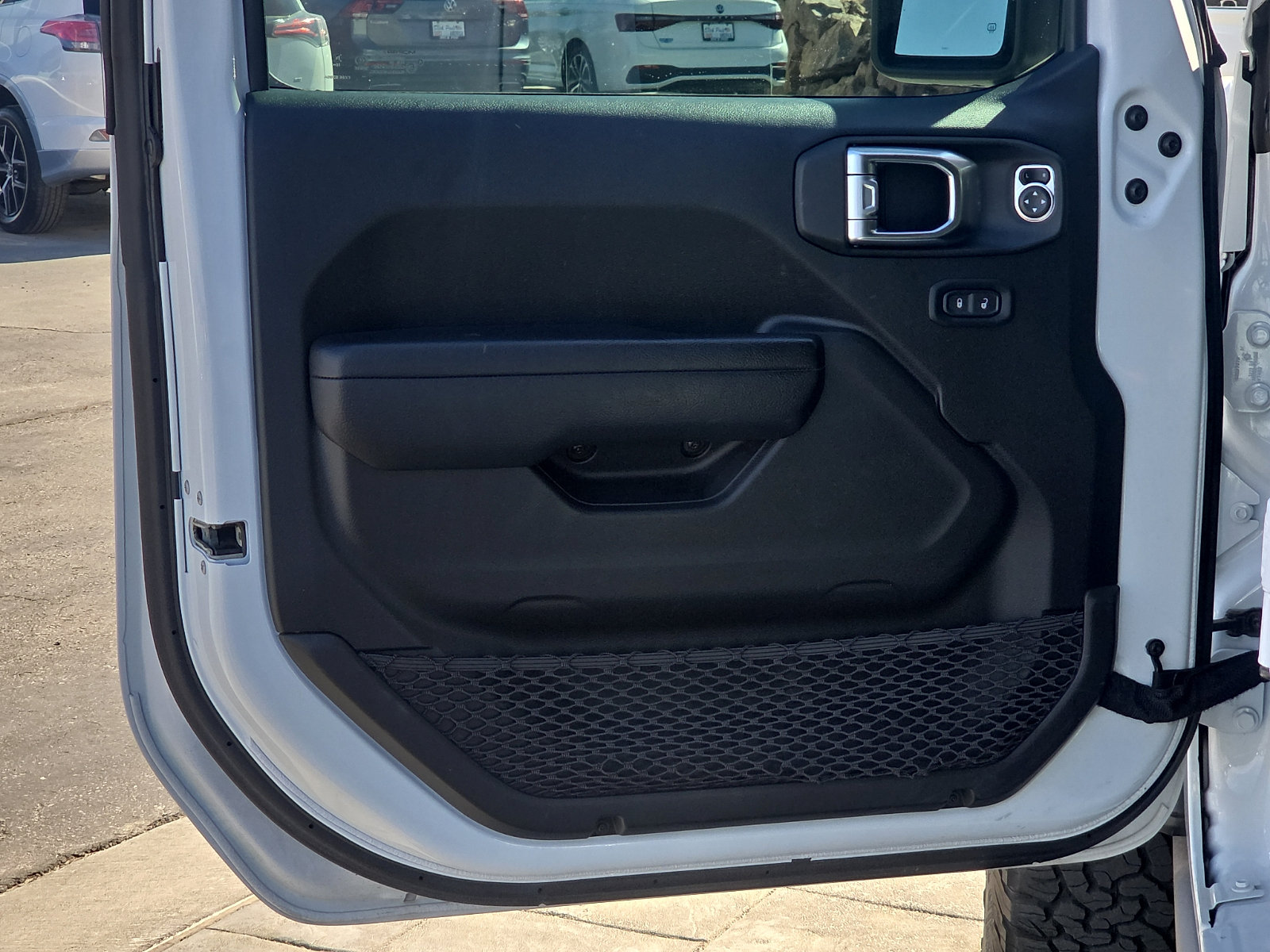 Used 2024 Jeep Wrangler Unlimited AWD/4WD image 8