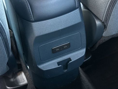 Used 2025 Ford Maverick XLT image 14